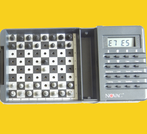 Novag Model 39907 Granite (2000) Electronic Travel Chess Compute