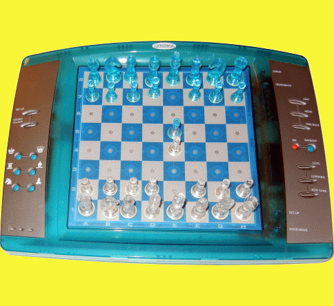 Radica Model 71058 Illuminated Chess (2000) Electronic Chess Computerr